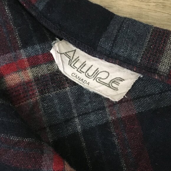 Vintage Canadian Plaid Knife Pleated Wool Skirt 28W - Picture 8 of 13